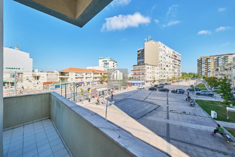 Apartamento T2 para Venda em Almada, Cova da Piedade, Pragal e Cacilhas Foto 15