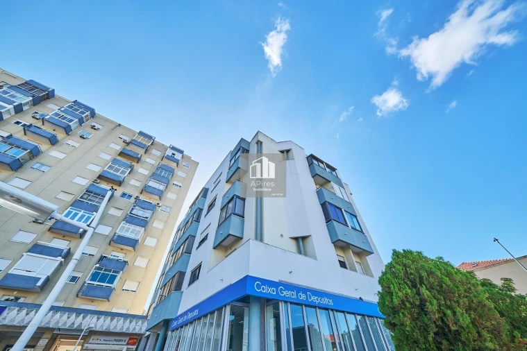 Apartamento T2 para Venda em Almada, Cova da Piedade, Pragal e Cacilhas Foto 24