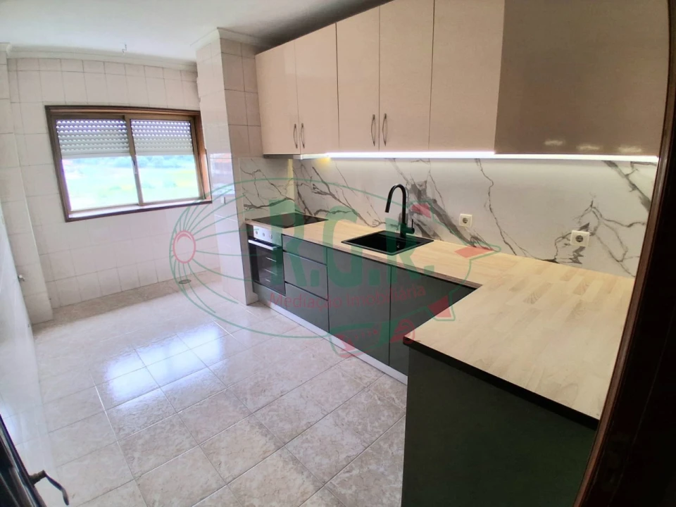 Apartamento T3 para Venda em Rio Tinto Foto 1