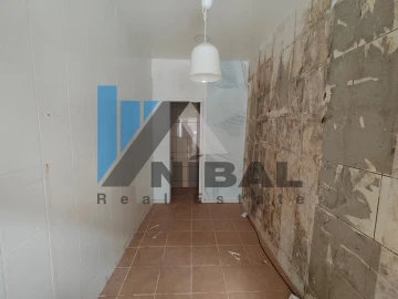 Loja para Venda em Oliveira do Douro