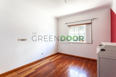 Apartamento T2 para Arrendamento em Seixal, Arrentela e Aldeia de Paio Pires