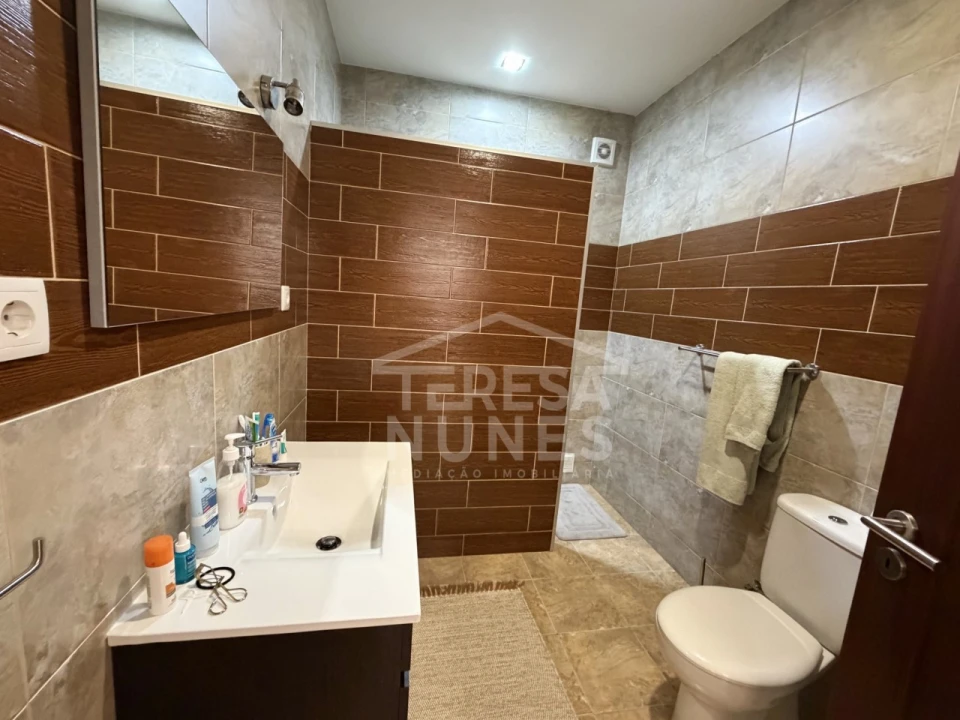 Apartamento T2 para Venda em Seixal, Arrentela e Aldeia de Paio Pires Foto 8