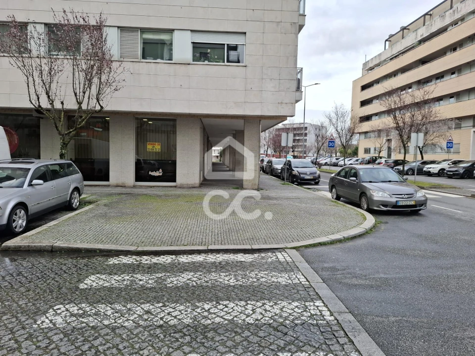 Negócio para Venda em Pedrouços Foto 1