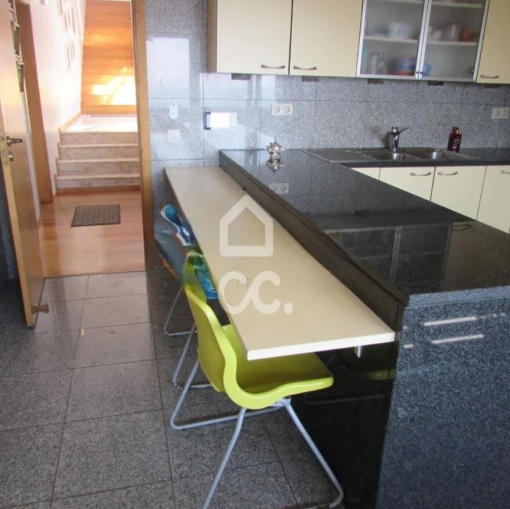 Moradia T7 para Venda em Valongo Foto 2