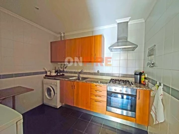 Apartamento T1 para Arrendamento em Funchal (Se)