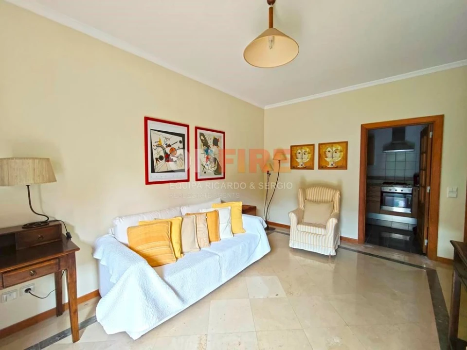 Apartamento T1 para Arrendamento em Funchal (Se) Foto 4