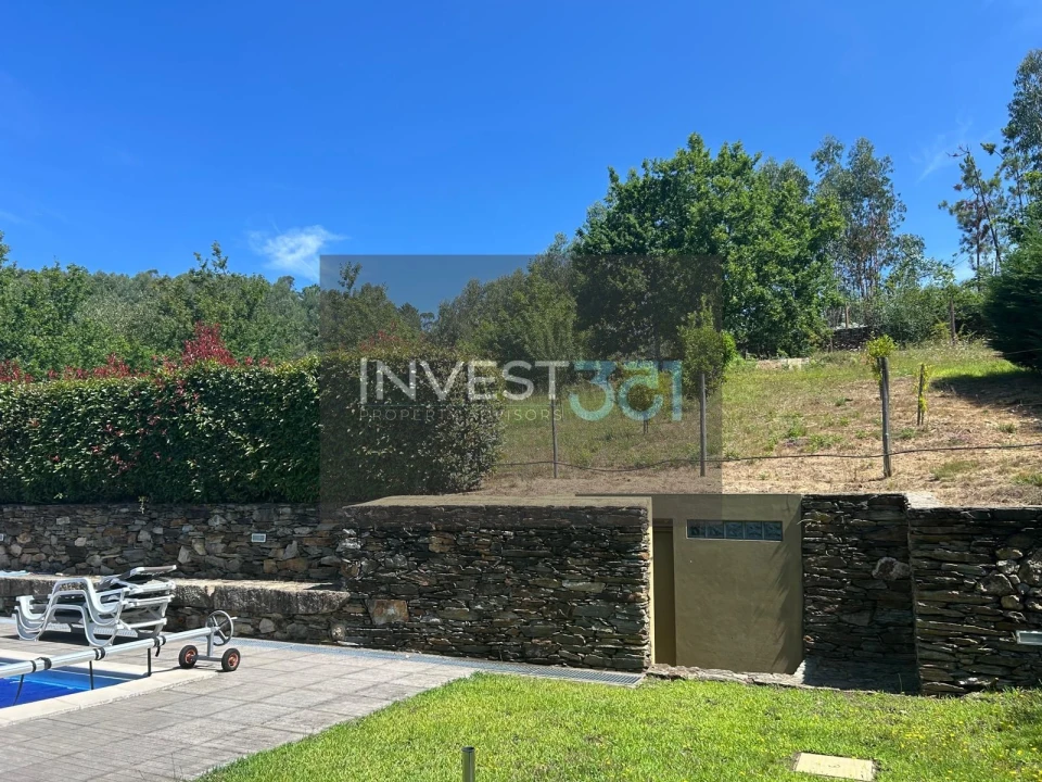 Moradia T3 para Venda em Alvarenga Foto 22