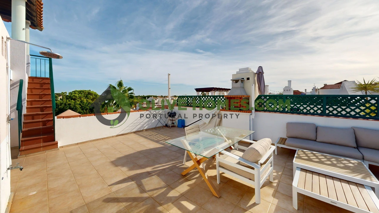 Apartamento T2 para Venda em Quarteira Foto 5