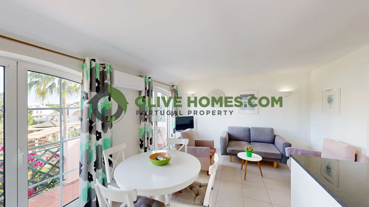 Apartamento T2 para Venda em Quarteira Foto 3
