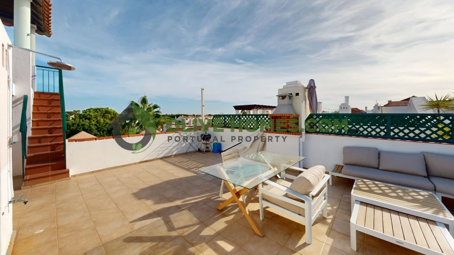 Apartamento T2 para Venda em Quarteira Foto 5