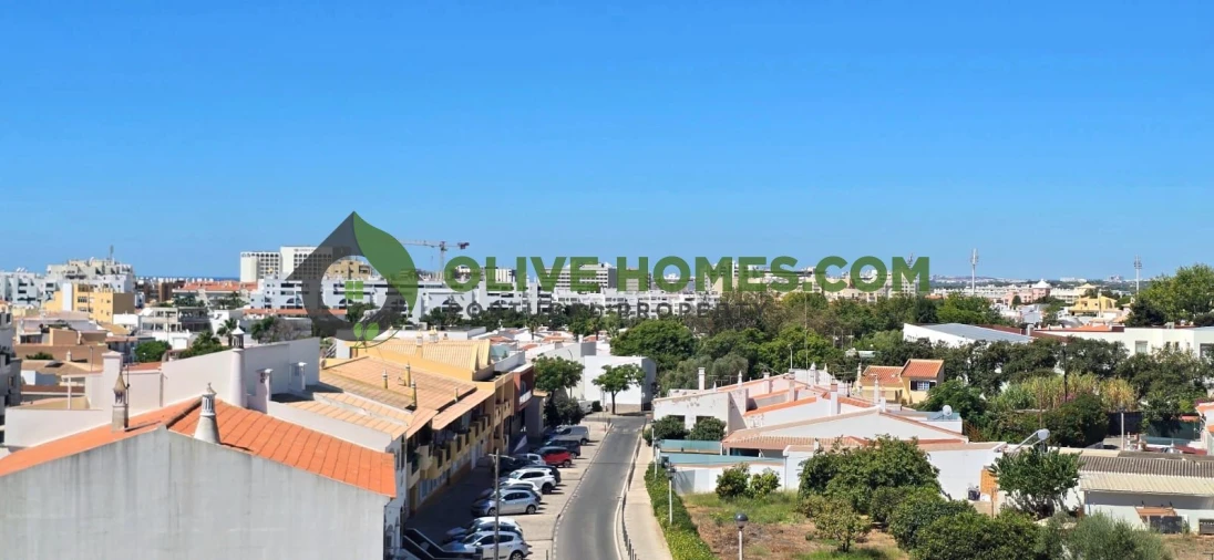 Apartamento T1 para Venda em Quarteira Foto 32