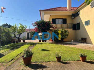 Moradia T7 para Venda em Benquerenças