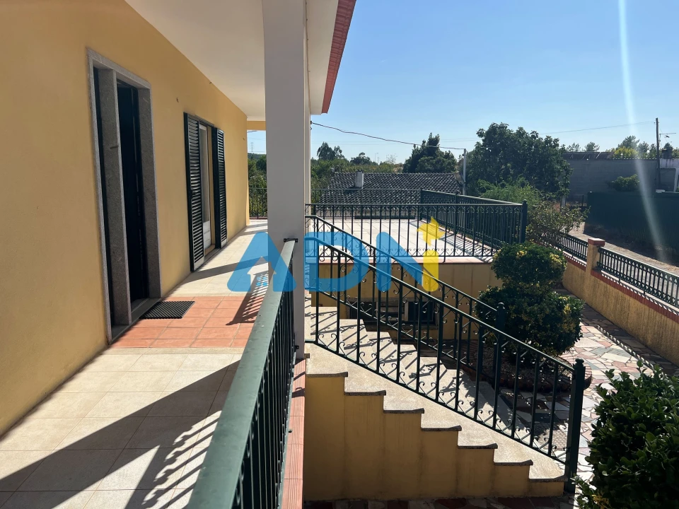 Moradia T7 para Venda em Benquerenças Foto 30