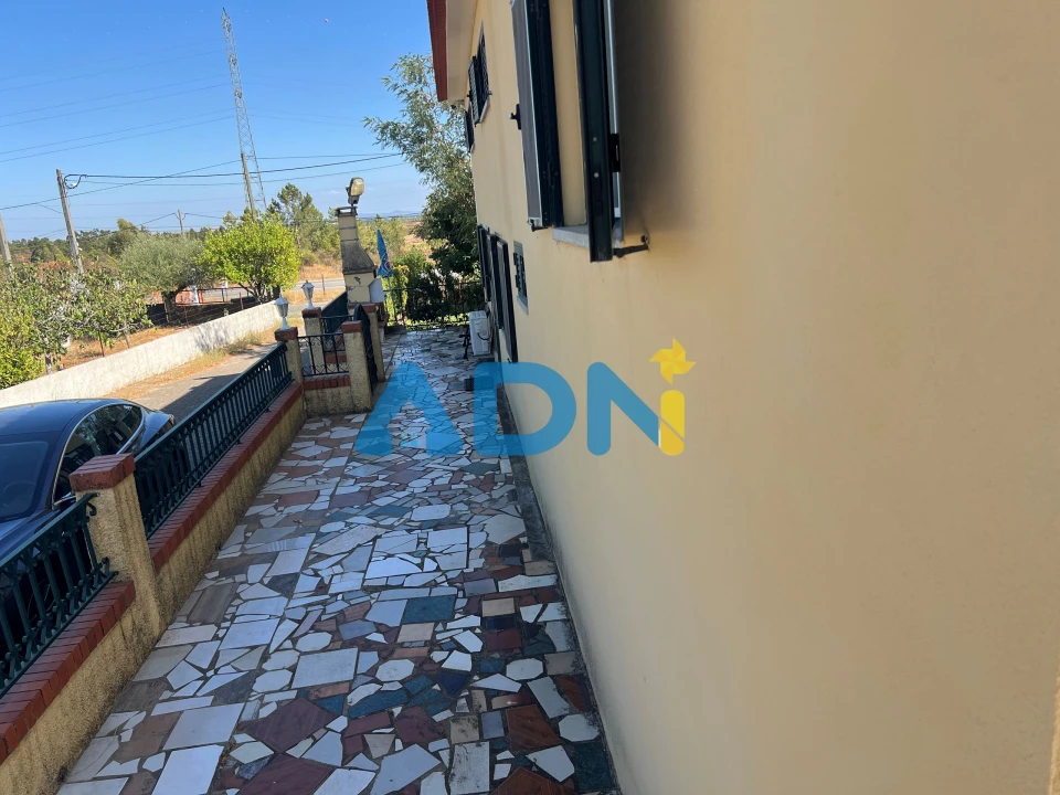 Moradia T7 para Venda em Benquerenças Foto 29
