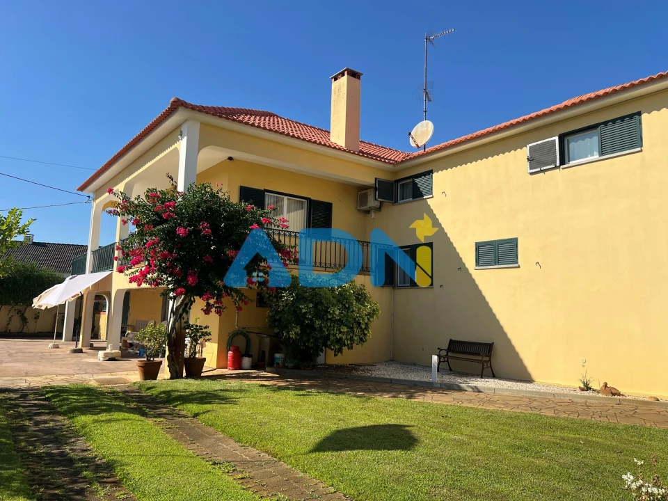 Moradia T7 para Venda em Benquerenças Foto 41