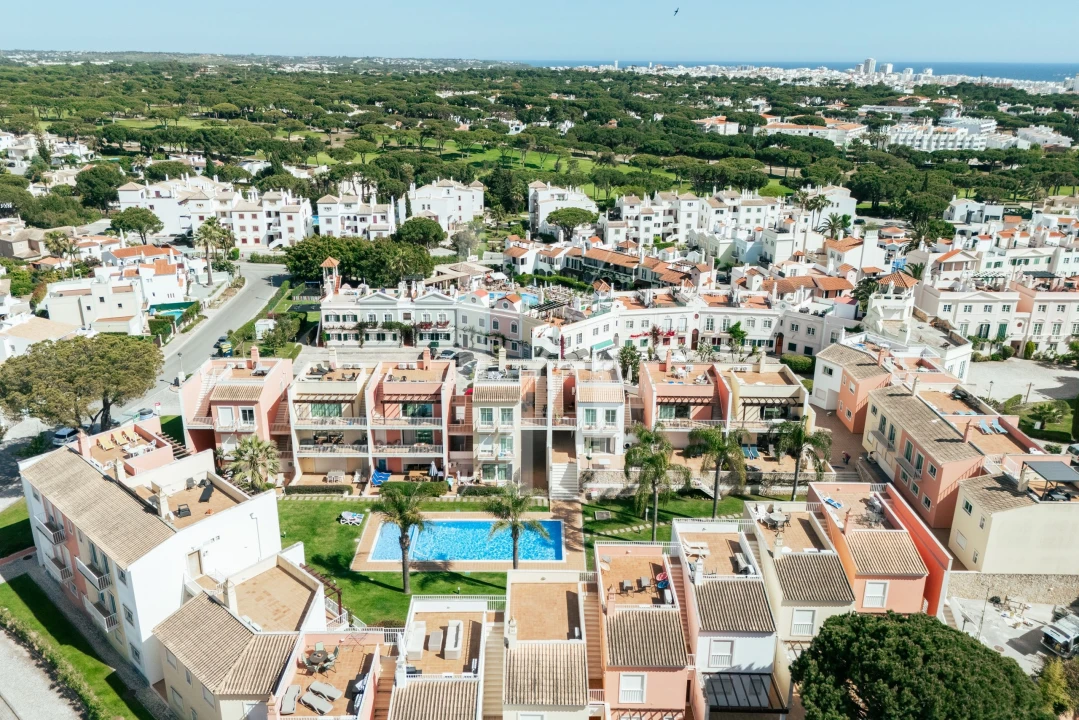 Apartamento para Venda em Quarteira Foto 27
