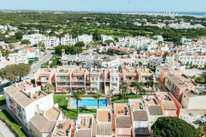 Apartamento para Venda em Quarteira