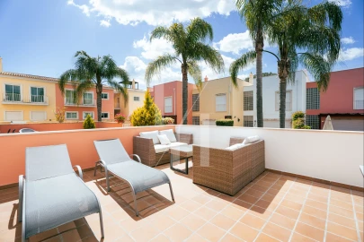 Apartamento para Venda em Quarteira