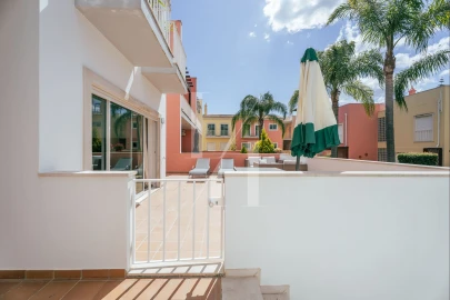 Apartamento para Venda em Quarteira