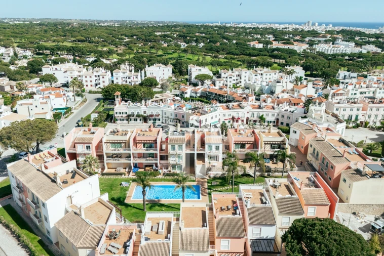 Apartamento para Venda em Quarteira Foto 27