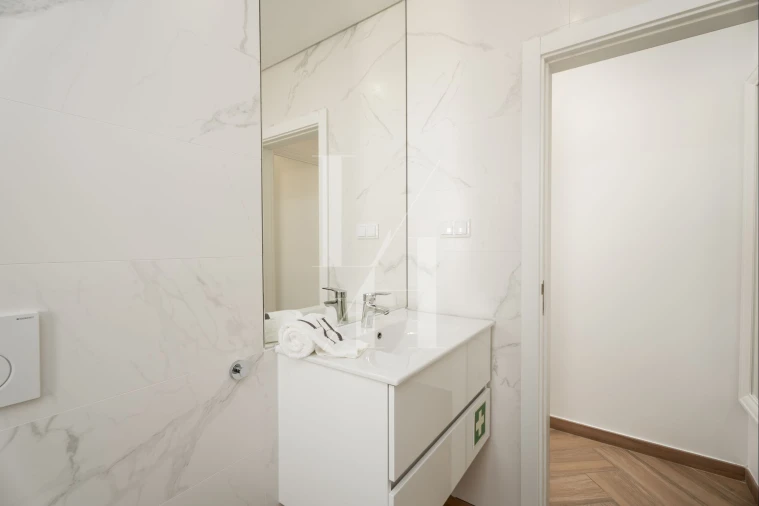 Apartamento para Venda em Quarteira Foto 8
