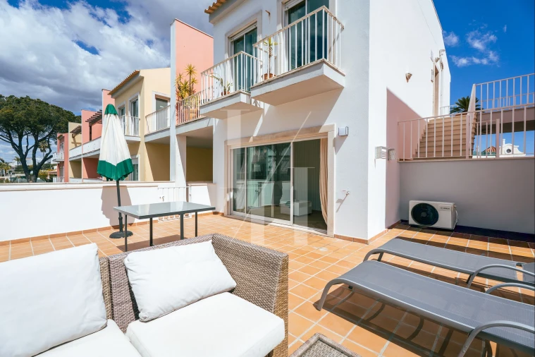 Apartamento para Venda em Quarteira Foto 19