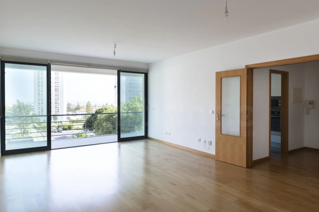 Apartamento T2 para Arrendamento em Carcavelos e Parede Foto 2