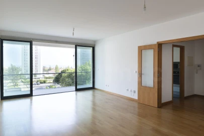 Apartamento T2 para Arrendamento em Carcavelos e Parede