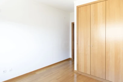 Apartamento T2 para Arrendamento em Carcavelos e Parede