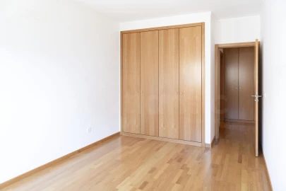 Apartamento T2 para Arrendamento em Carcavelos e Parede