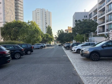 Apartamento T2 para Arrendamento em Carcavelos e Parede