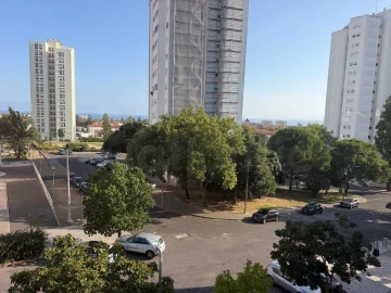 Apartamento T2 para Arrendamento em Carcavelos e Parede