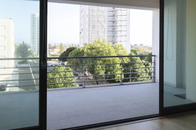 Apartamento T2 para Arrendamento em Carcavelos e Parede