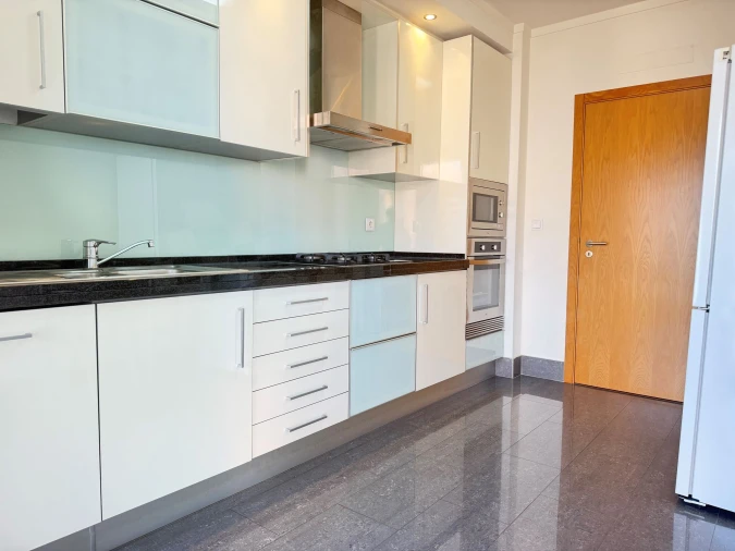 Apartamento T2 para Arrendamento em Carcavelos e Parede Foto 6