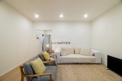 Apartamento T2 para Arrendamento em Aldoar, Foz do Douro e Nevogilde