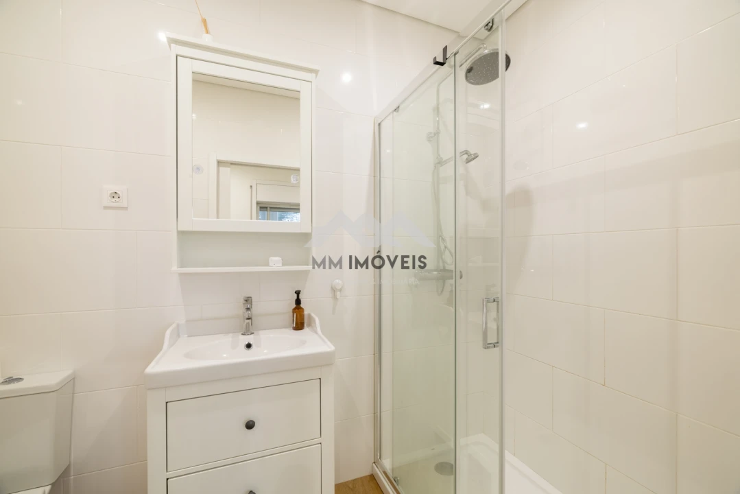 Apartamento T2 para Arrendamento em Aldoar, Foz do Douro e Nevogilde Foto 27