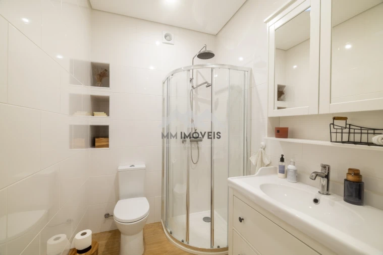 Apartamento T2 para Arrendamento em Aldoar, Foz do Douro e Nevogilde Foto 31
