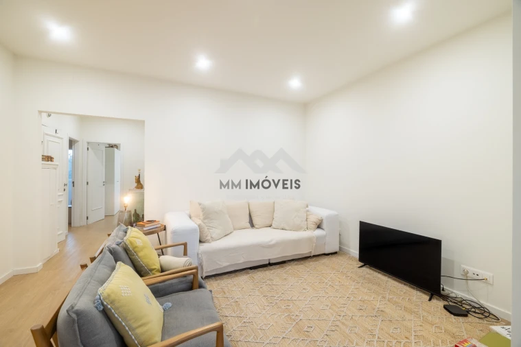 Apartamento T2 para Arrendamento em Aldoar, Foz do Douro e Nevogilde Foto 2