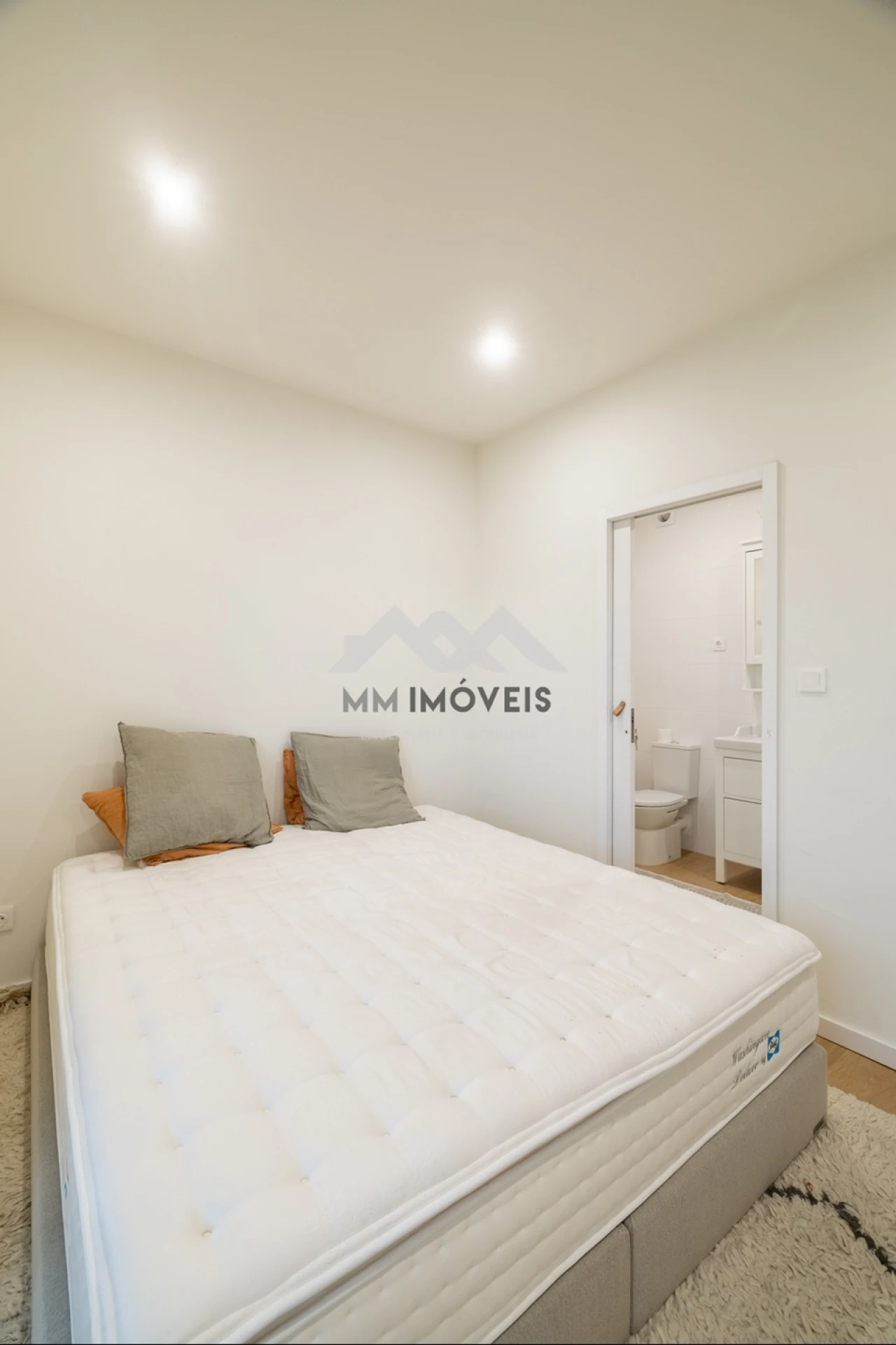 Apartamento T2 para Arrendamento em Aldoar, Foz do Douro e Nevogilde Foto 24