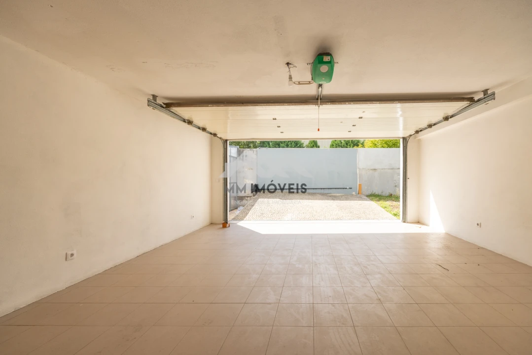 Moradia T5 para Venda em Nogueira e Silva Escura Foto 57