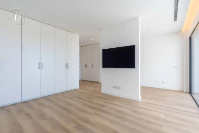 Moradia T5 para Venda em Albufeira e Olhos de Água