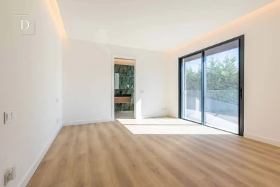 Moradia T5 para Venda em Albufeira e Olhos de Água