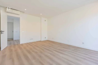 Moradia T5 para Venda em Albufeira e Olhos de Água