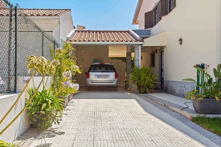 Moradia T4 para Venda em Charneca de Caparica e Sobreda Foto 4