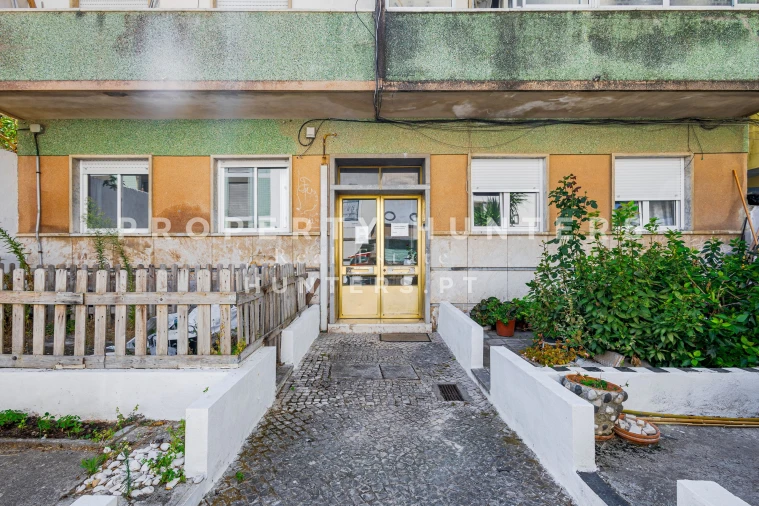 Apartamento T2 para Venda em Algés, Linda-A-Velha e Cruz Quebrada-Dafundo Foto 4