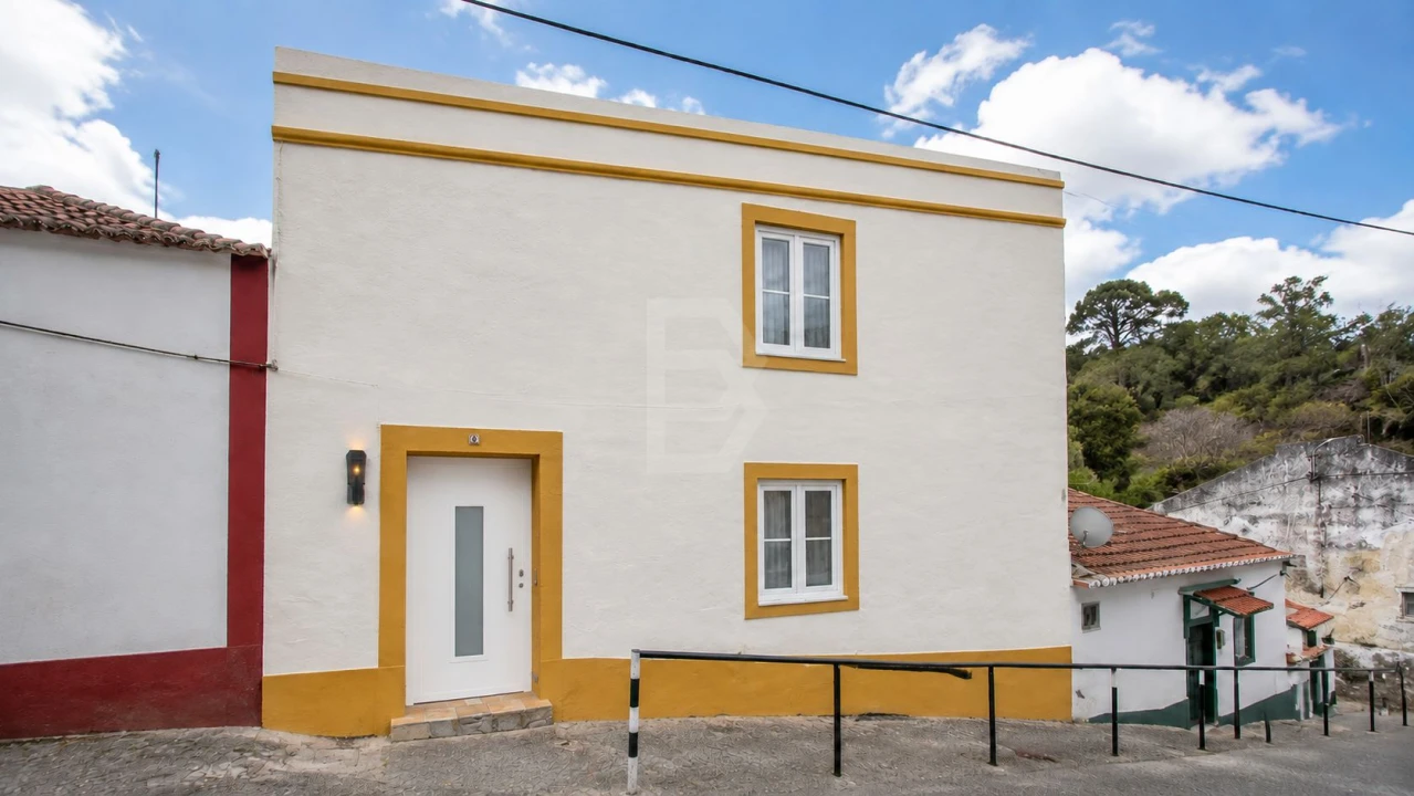 Moradia T2 para Venda em Marvila, Ribeira Santarém, São Salvador, São Nicolau Foto 1