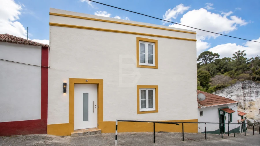 Moradia T2 para Venda em Marvila, Ribeira Santarém, São Salvador, São Nicolau