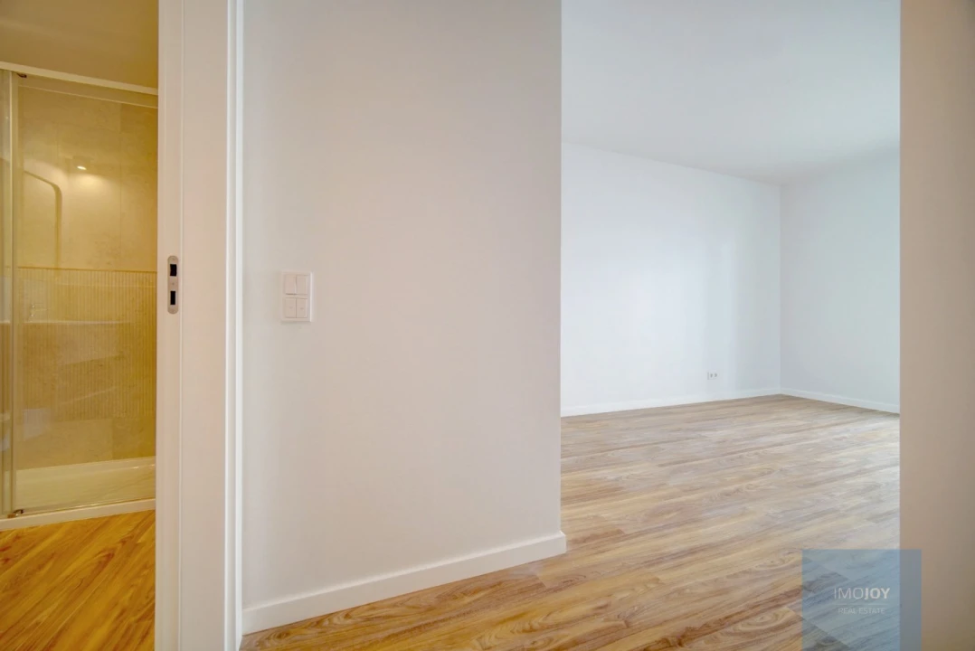 Apartamento T2 para Arrendamento em Santo António dos Cavaleiros e Frielas Foto 9