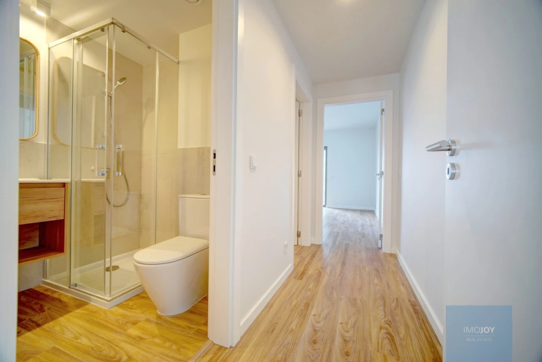 Apartamento T2 para Arrendamento em Santo António dos Cavaleiros e Frielas Foto 14