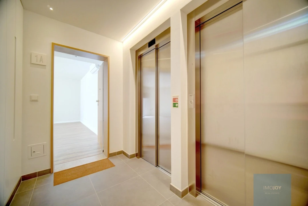 Apartamento T2 para Arrendamento em Santo António dos Cavaleiros e Frielas Foto 16